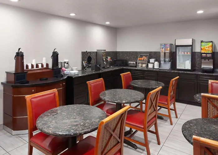 Super 8 By Wyndham Romeoville Bolingbrook