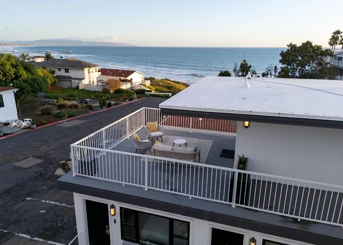 Tides Oceanview Inn And Cottages