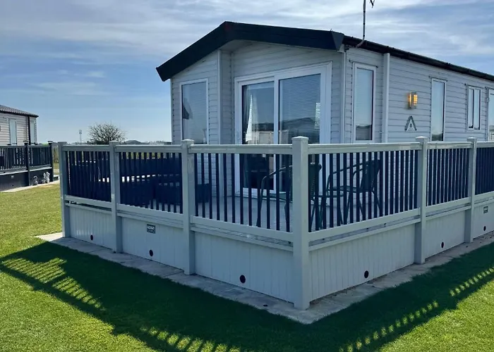 6 Birth Caravan Chapel St Leonards Trunch Lane