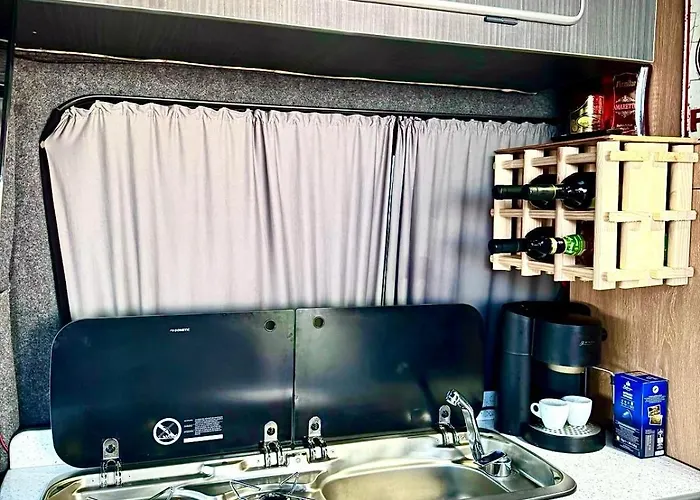 Campervan Tirana Leoventure