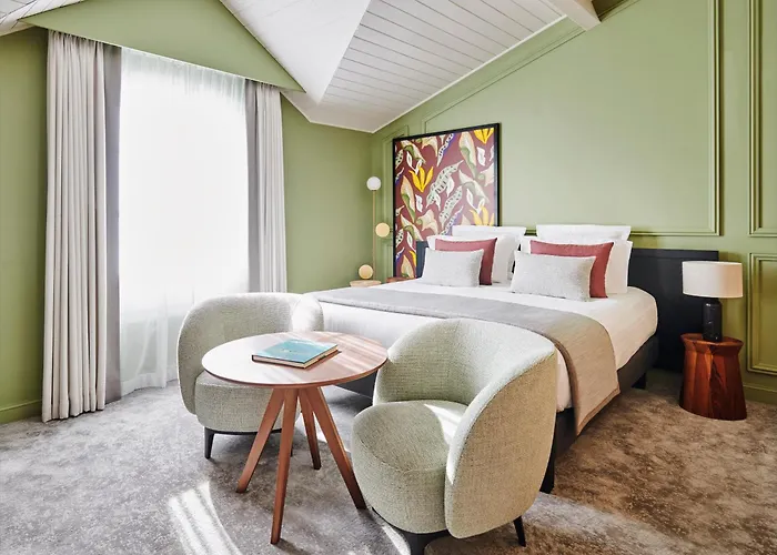 Chateau Hotel Grand Barrail