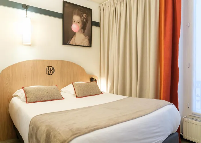 A L'Hotel Des Roys