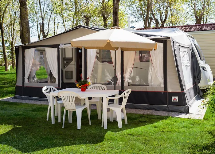 Punta Falconera Camping & Village
