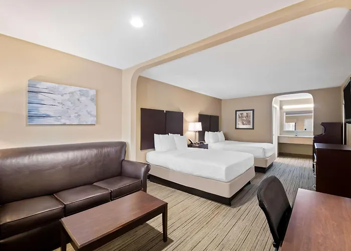 Best Western Cedar Inn