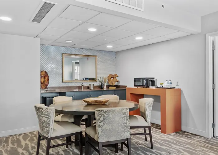 Doubletree Suites By Hilton Hotel Huntsville South