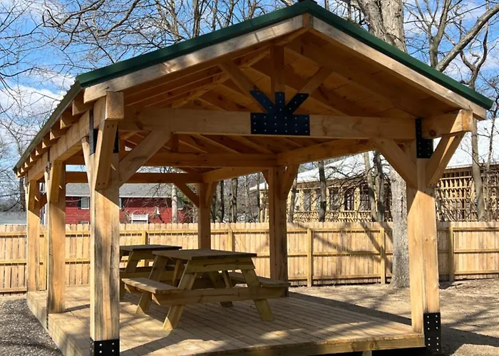 Sister Lakes Glamping Cabin At Wonder Woods #2
