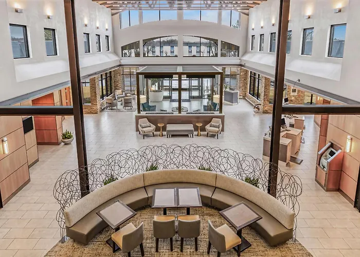 Embassy Suites By Hilton Detroit Metro Airport