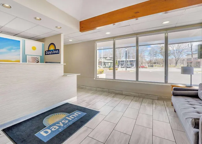 Days Inn By Wyndham Albany Suny