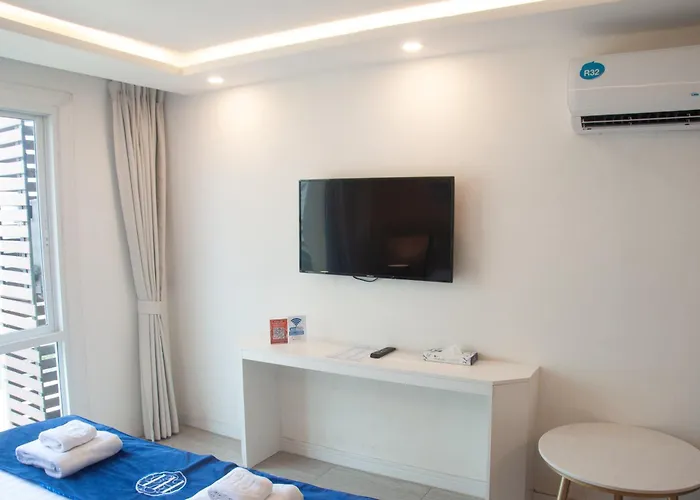 Ht9 Hotel
