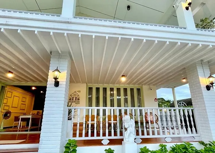 Zane Balcony House Ranong Hotel เซน บัลโคนี่ เฮ้าส์ ระนอง