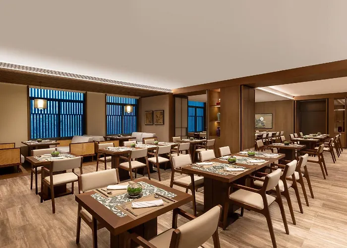 Hong Yuan Hotel By The Crest Collection