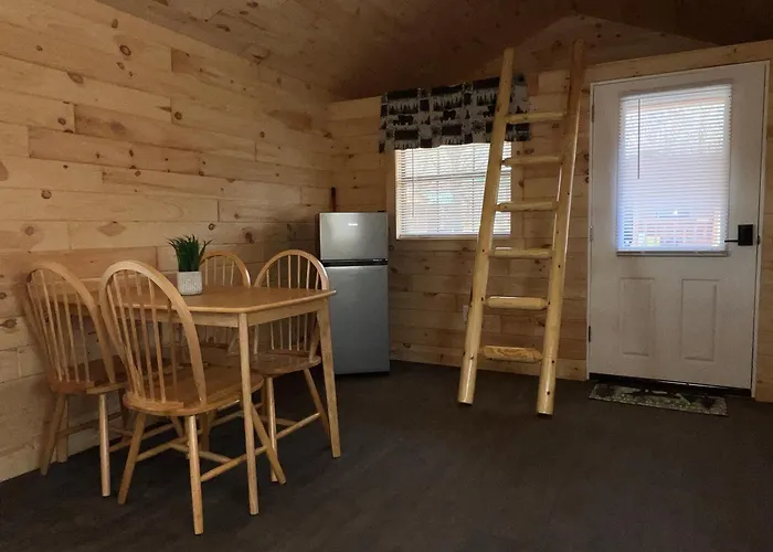 Sister Lakes Glamping Cabin At Wonder Woods #4