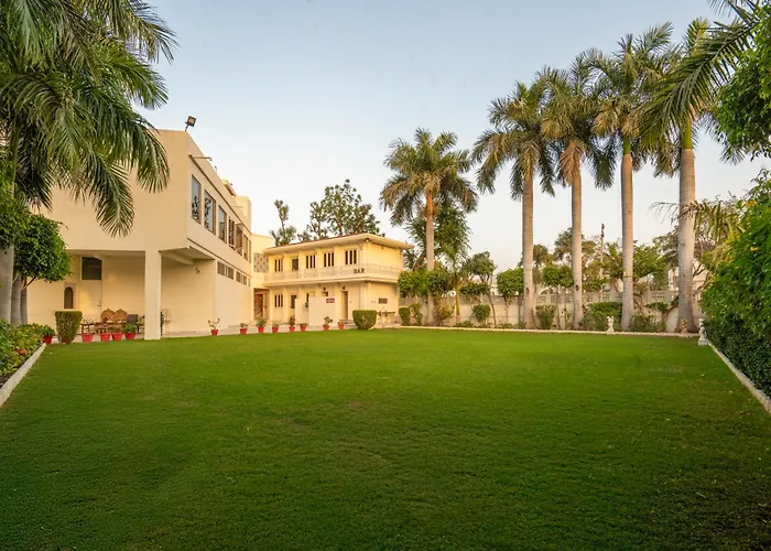 Hotel Chandrawati Palace