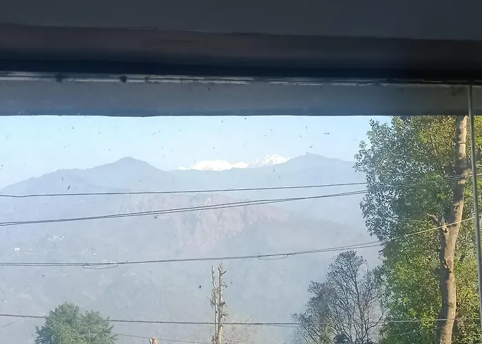 Golden Peaks Hotel & Restaurant