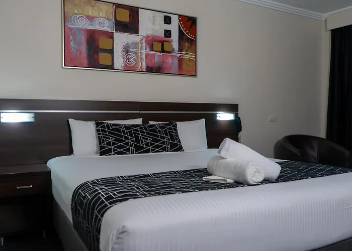 Golden West Motor Inn