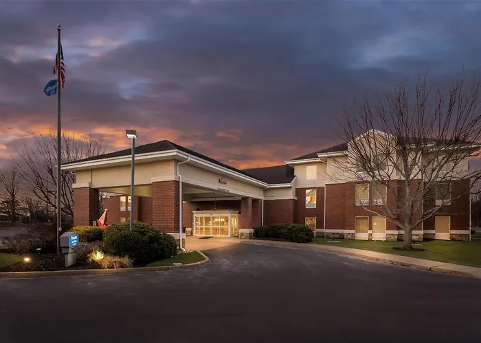 Hampton Inn & Suites Newtown