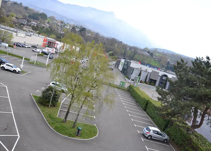 Ibis Chambery