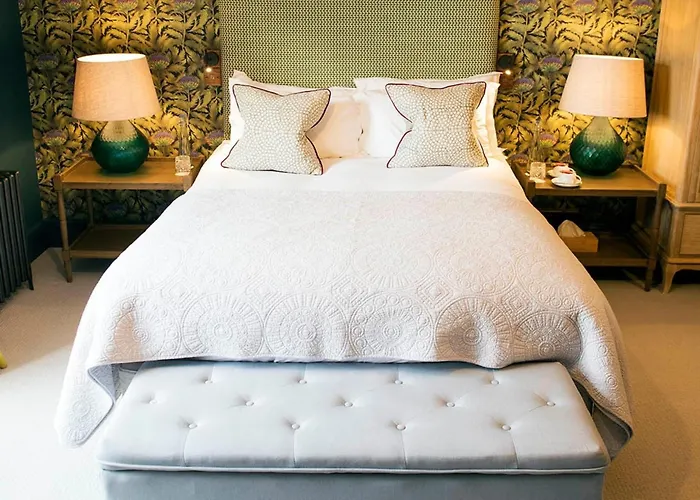 Purchases Restaurant & Accommodation