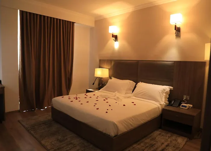 Th Bonroyal Hotel