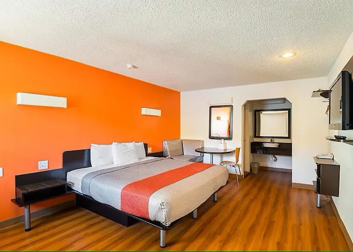 Economy Hotel Kansas City