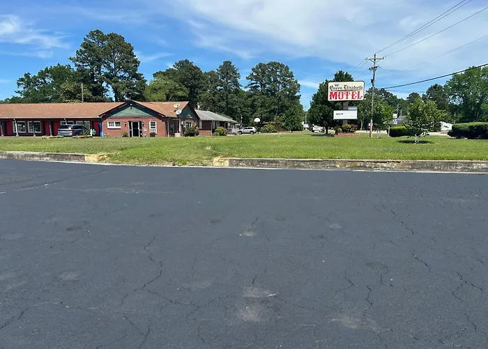 Queen Elizabeth Motel
