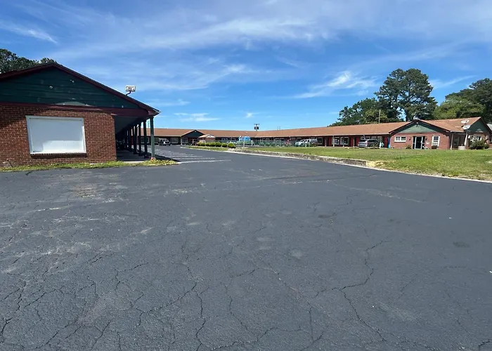 Queen Elizabeth Motel