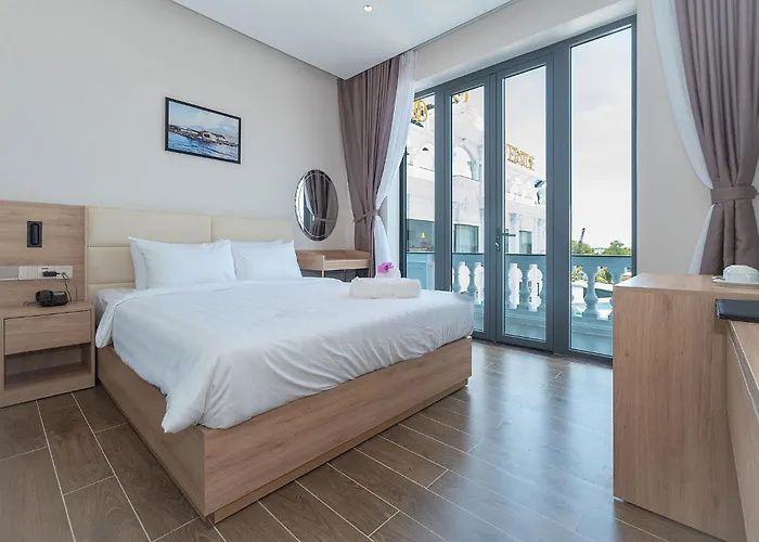 Bamboo Riverside Boutique Hotel