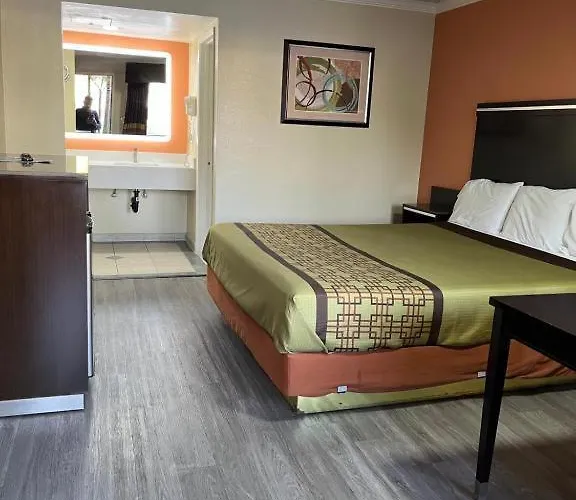 Rivera Inn And Suites