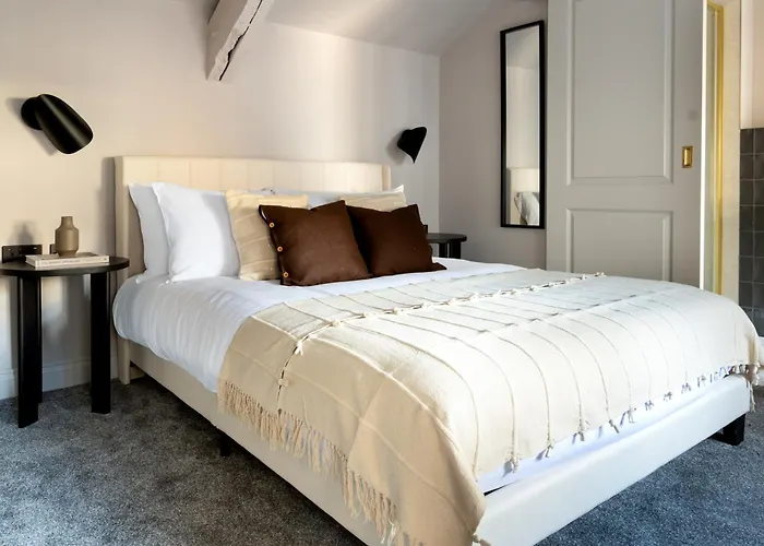 Domain Boutique Rooms