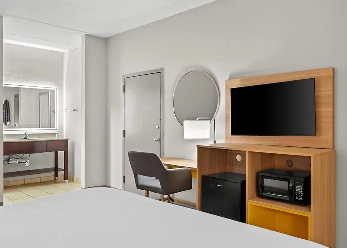 Days Inn By Wyndham Statesboro