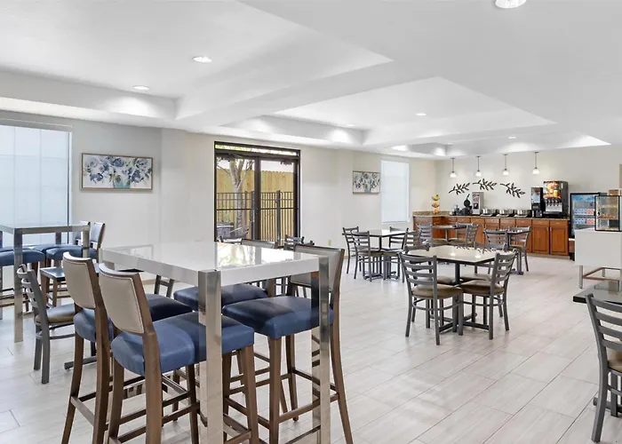 Best Western Plus Executive Hotel & Suites
