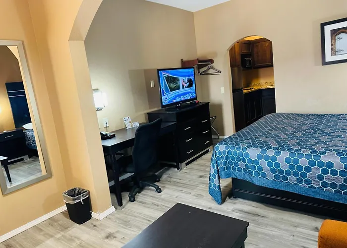 Executive Inn & Suites