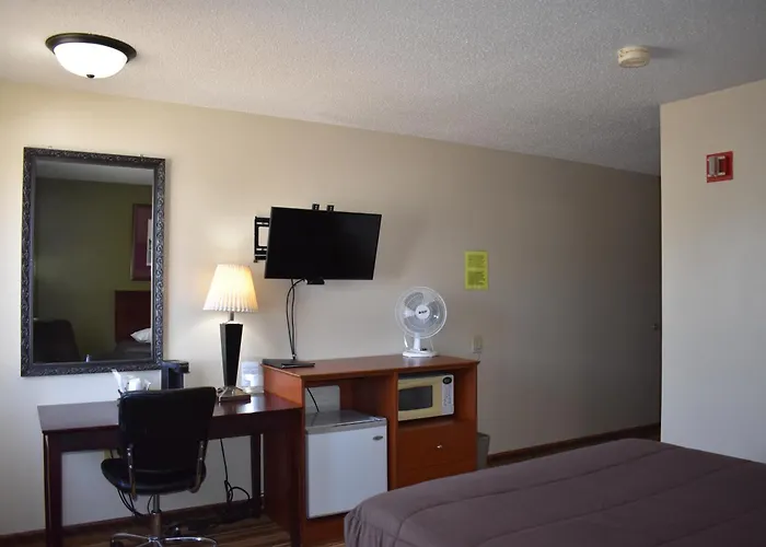 Heartland Hotel & Suites
