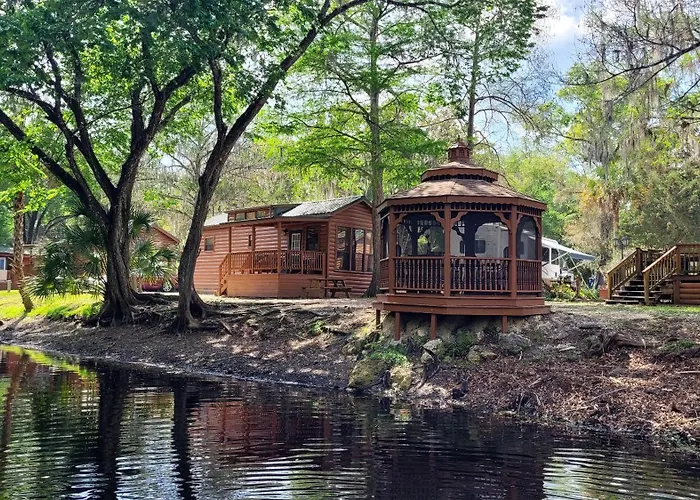 Riverside Lodge Resort