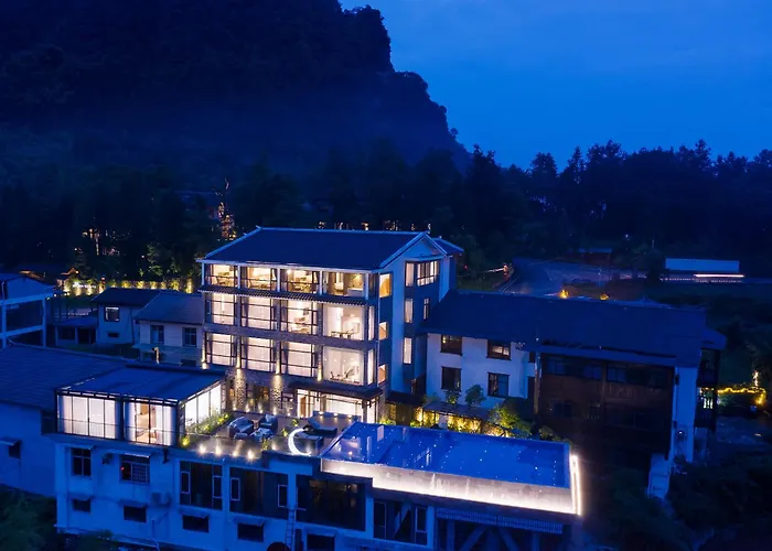 Pandora'S Hilltop House Resort