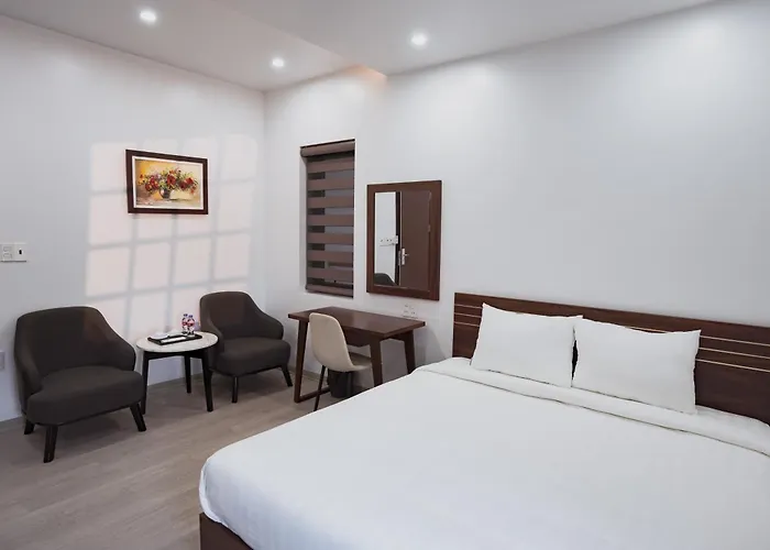 The Eastern Hotel & Apartment