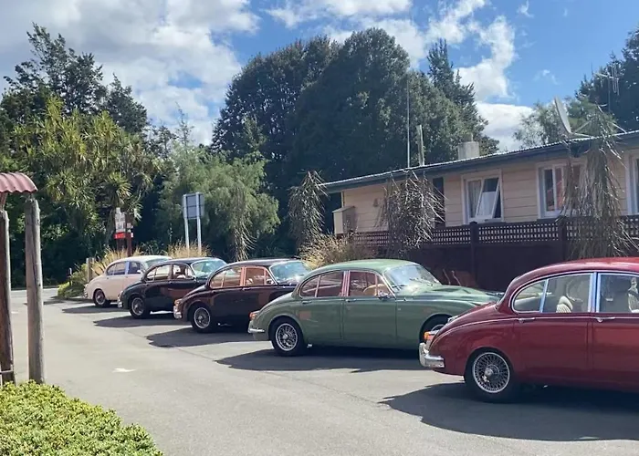 Red Tussock Motel