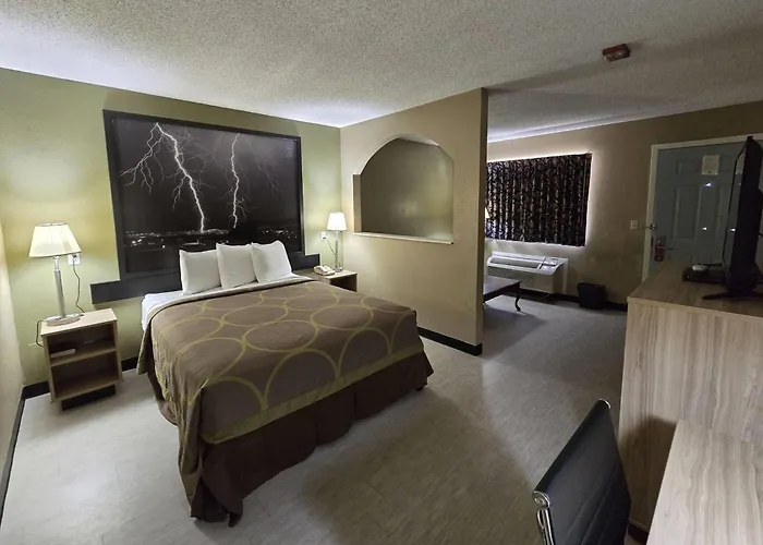Super 8 By Wyndham Arkadelphia Caddo Valley Area