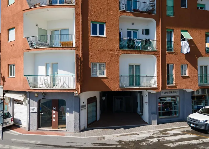 Bi Hotel