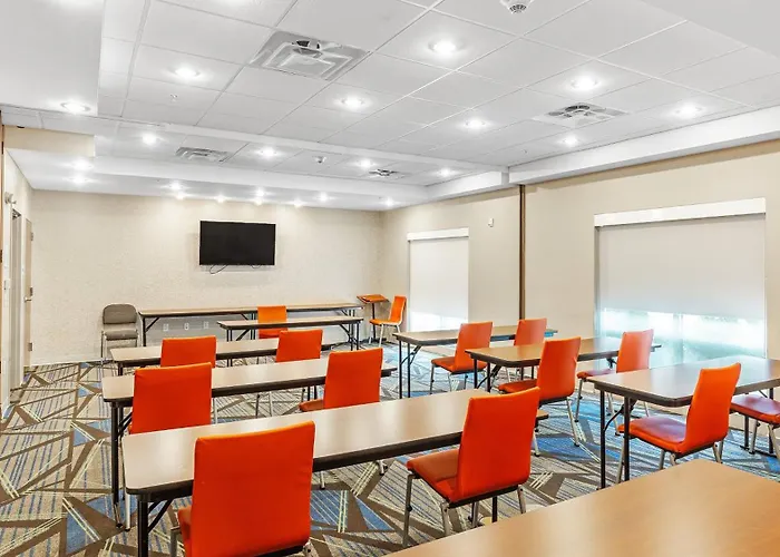 Holiday Inn Express & Suites Mobile - University Area By Ihg