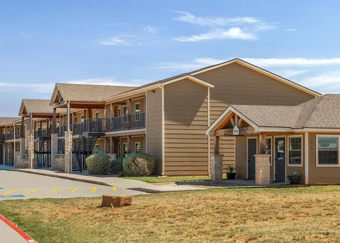 Eagle'S Den Suites Andrews A Travelodge By Wyndham