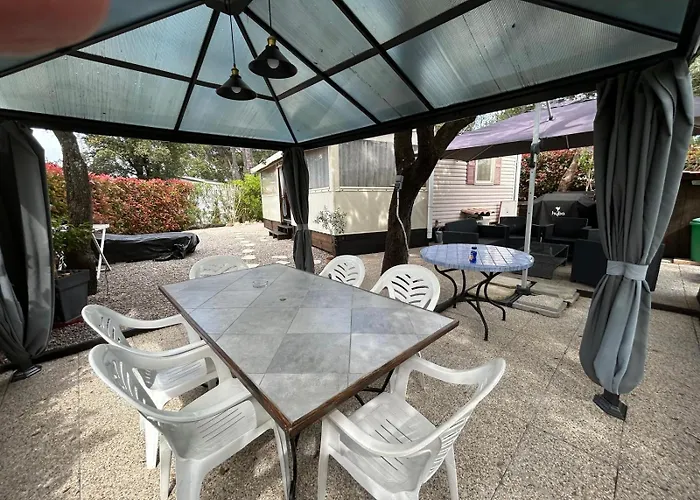 Mobile-Home Aux Cigales Le Muy 4-6 Personnes,Exterieur Xxl Pergola ,Veranda Salon Jardin