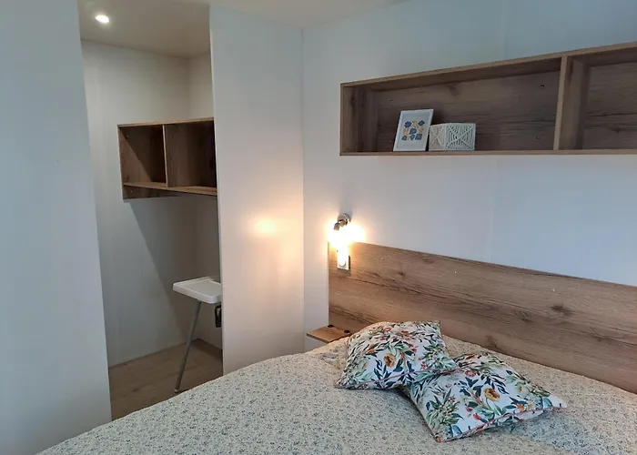 Kongsore Camping, Sma Og Store Hytter