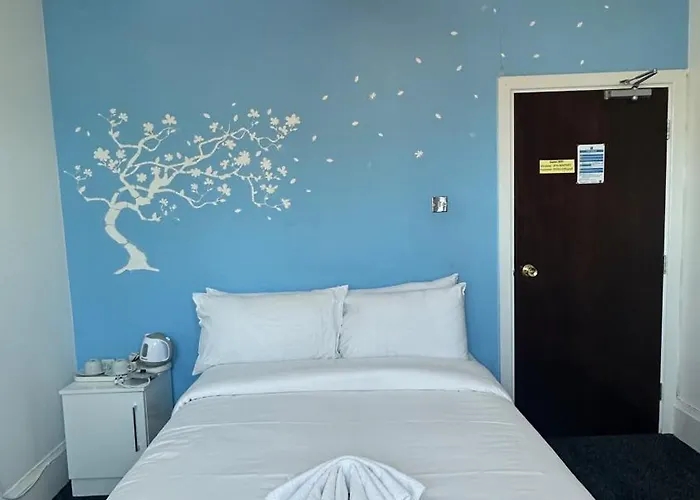 Thai Lanna Inn & Spa Ltd