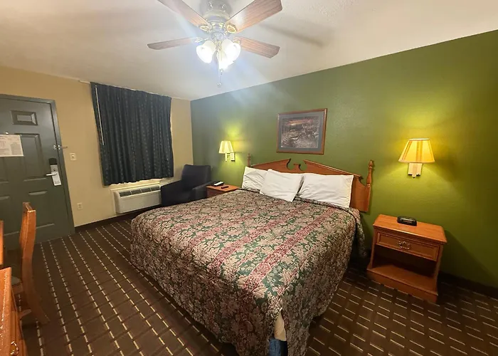 Deerfield Inn