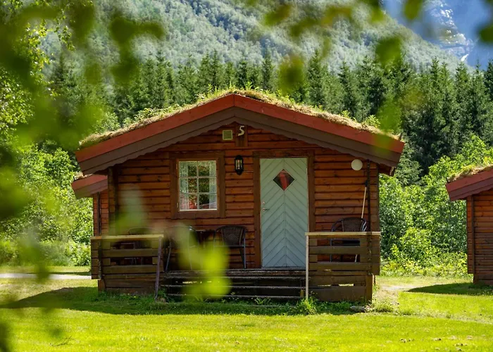 Trollstigen Camping And Gjestegard