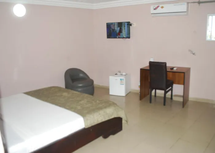 Benin City Center Hotel