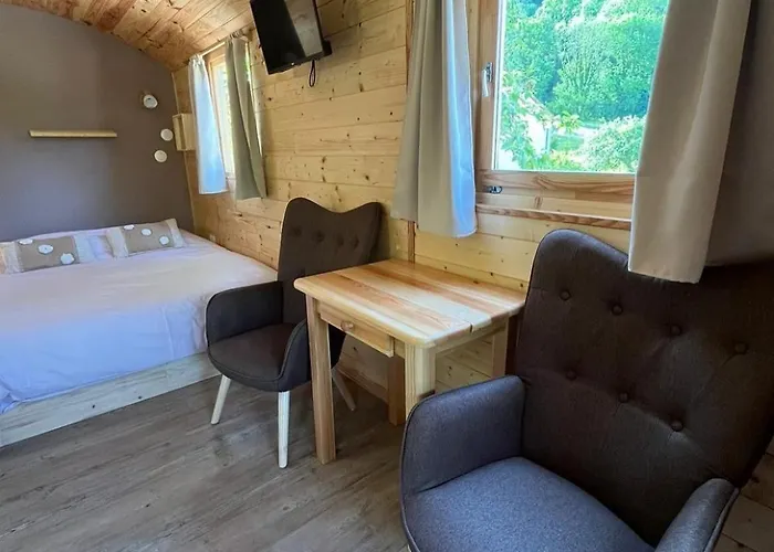 Les Roulottes Des Bois D'Ormes
