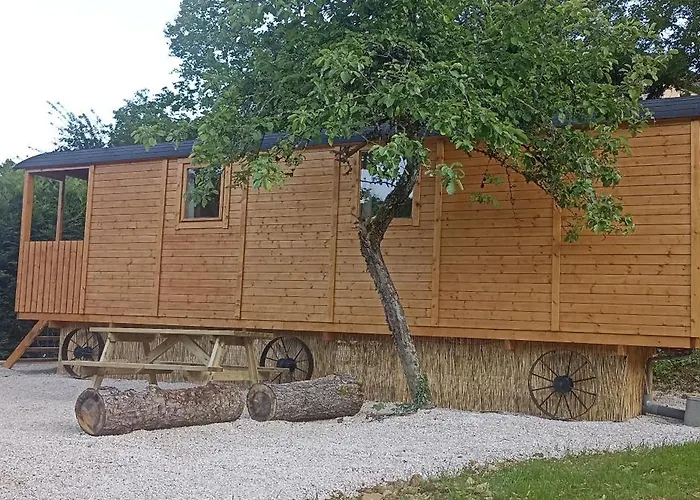 Les Roulottes Des Bois D'Ormes