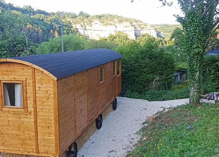 Les Roulottes Des Bois D'Ormes